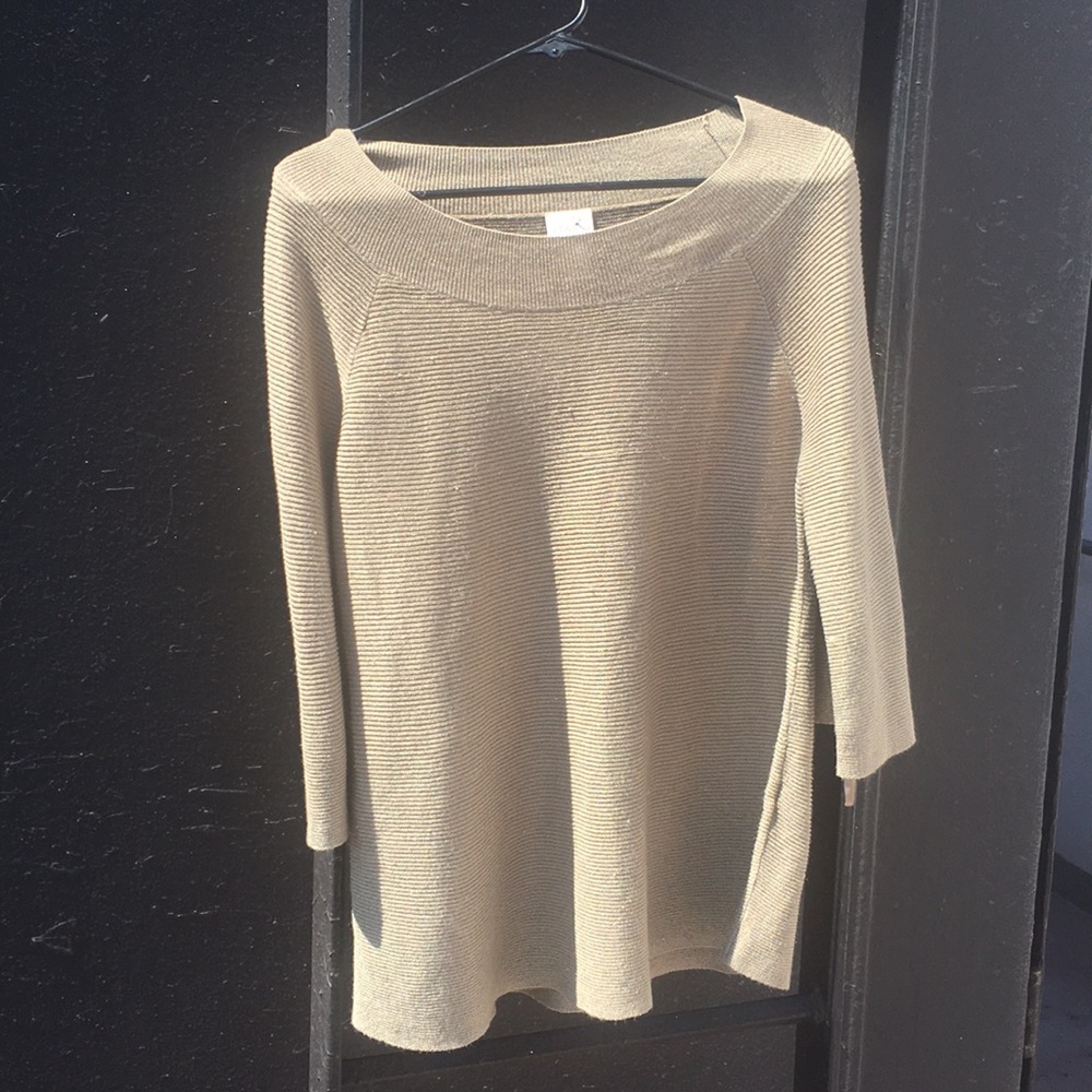 0057 Chico's Size 2 Light Gold Sweater Top
